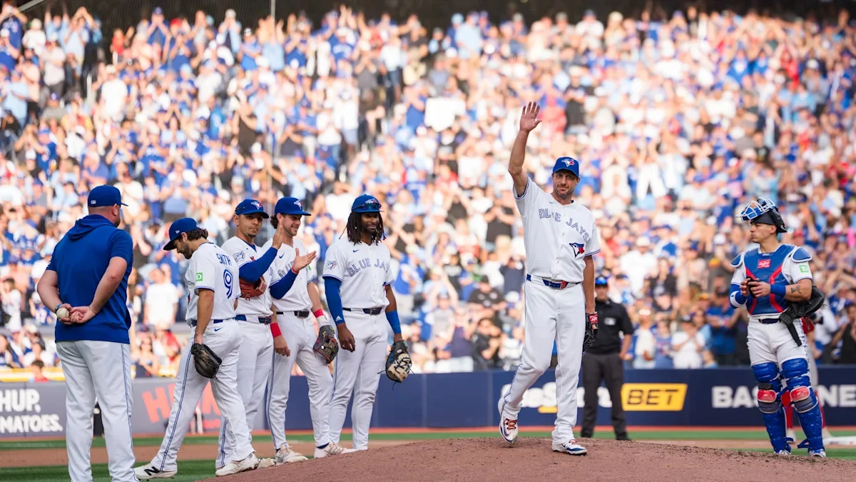Max Scherzer strikes out seven in potential final career start