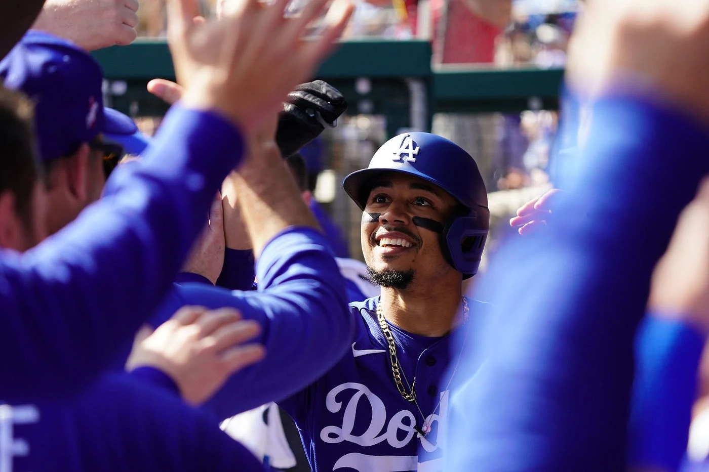 Mookie Betts signs with two agencies for off-field representation