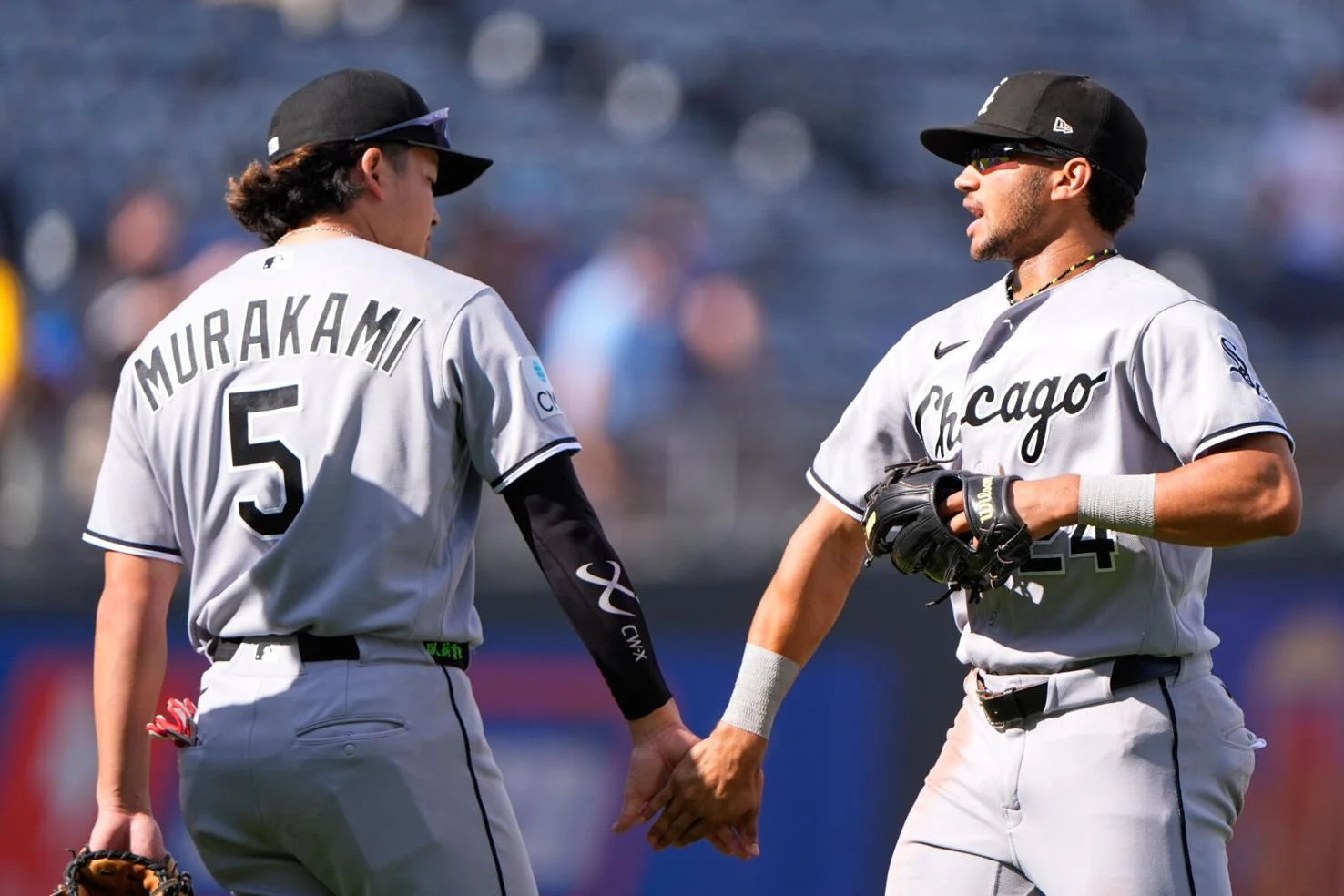 White Sox clinch a playoff spot with a 9-1 win over Royals