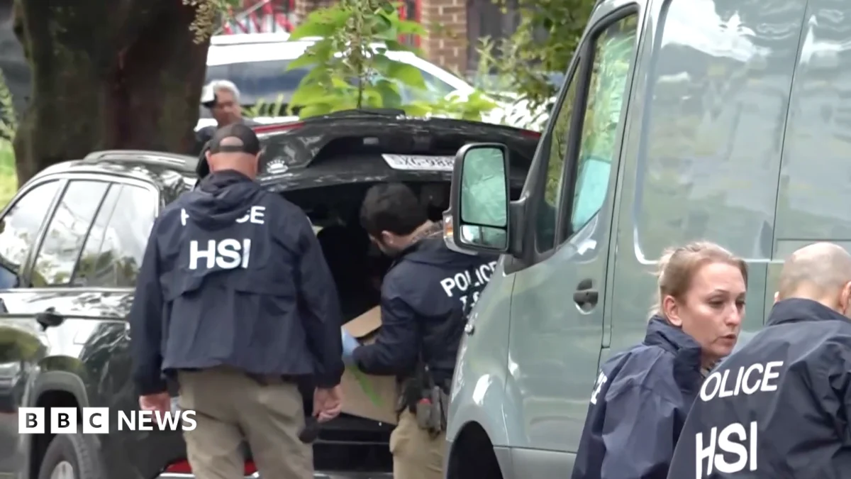 Federal agents search Rep. Ilhan Omar’s home in criminal investigation
