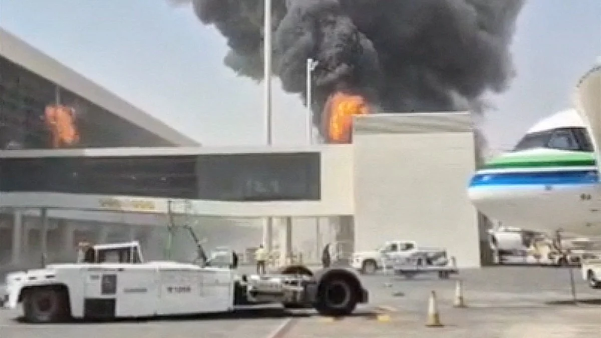 US issues travel warning after deadly strikes on Saudi airports